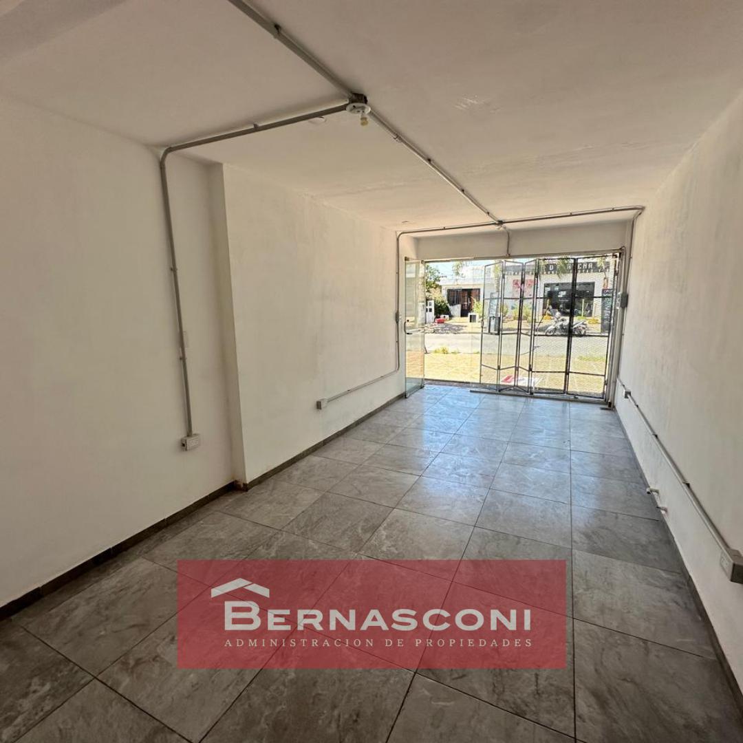 Local comercial en alquiler  Baradero  a metros de Av. OHiggins