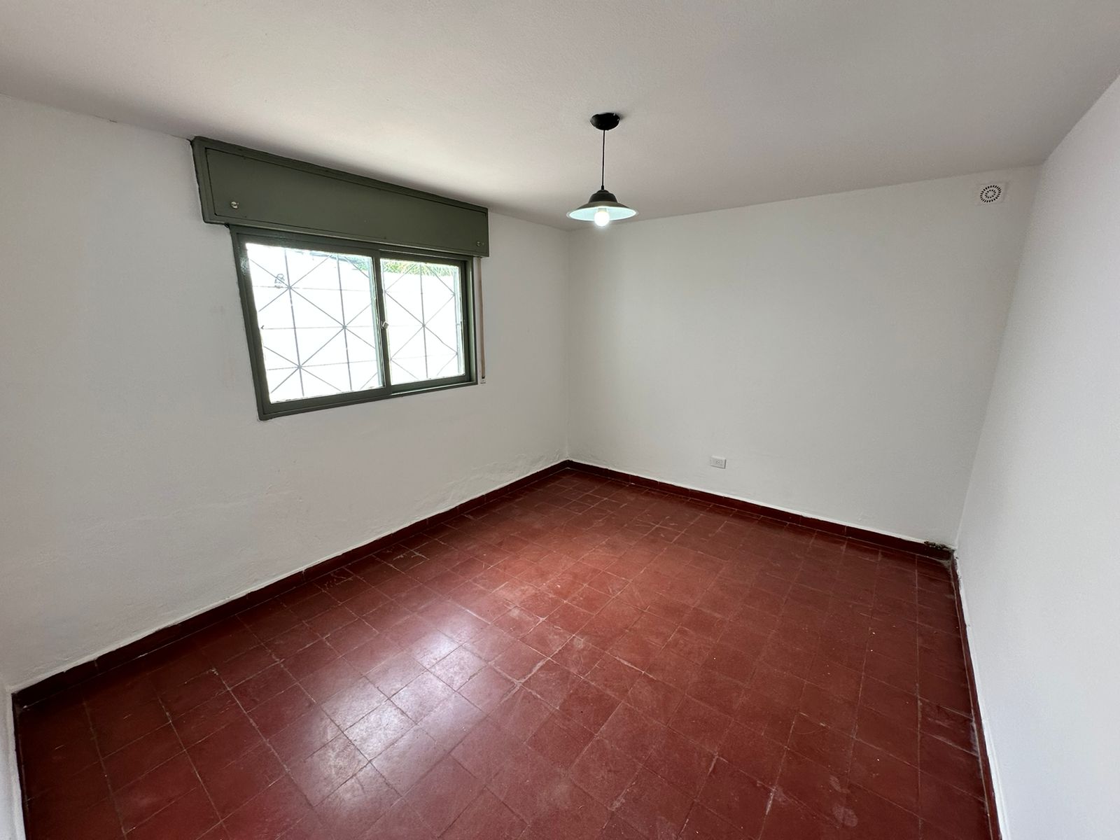 CASA EN ALQUILER  BARRIO LOS GRANADOS
