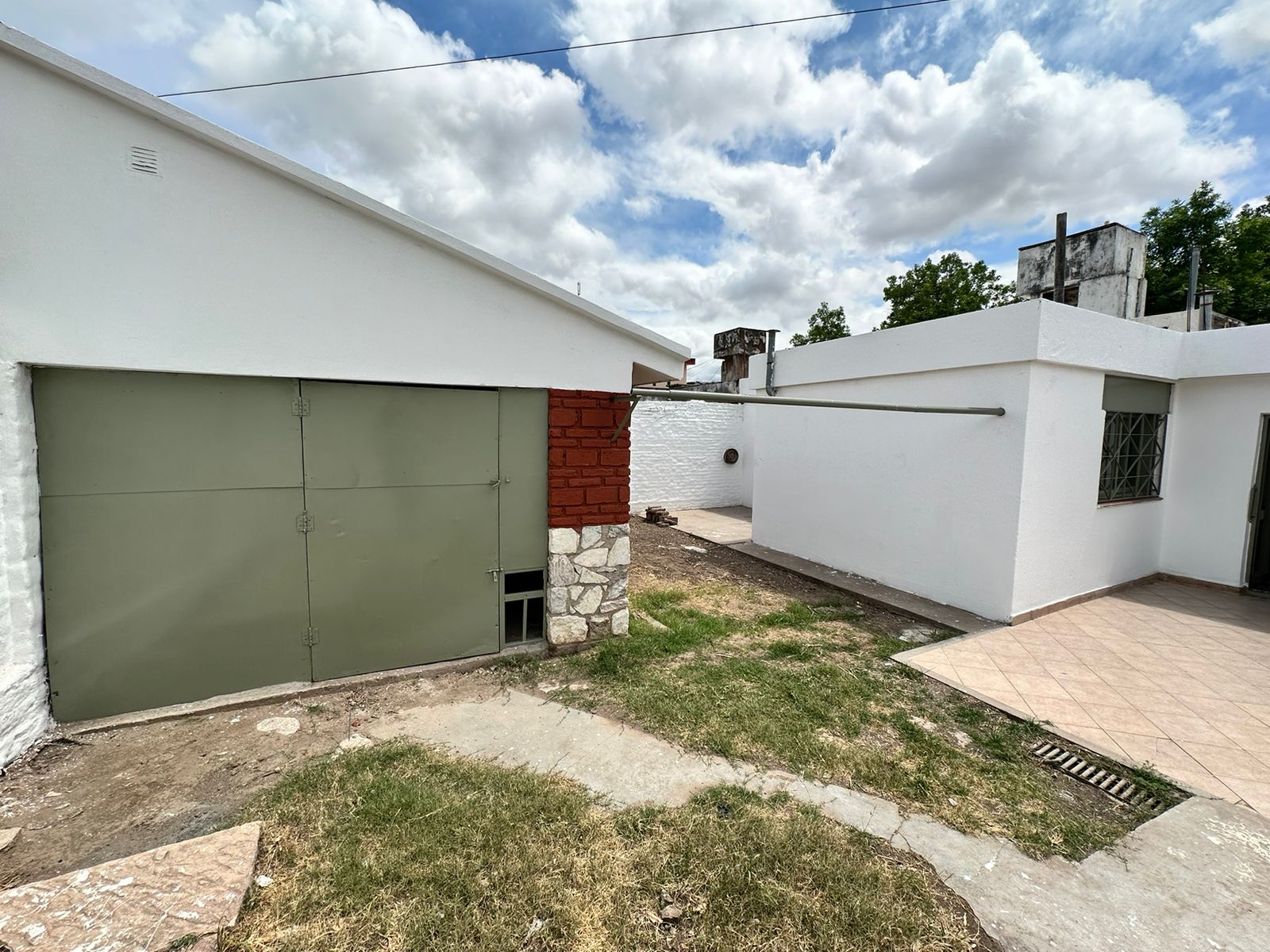 CASA EN ALQUILER  BARRIO LOS GRANADOS