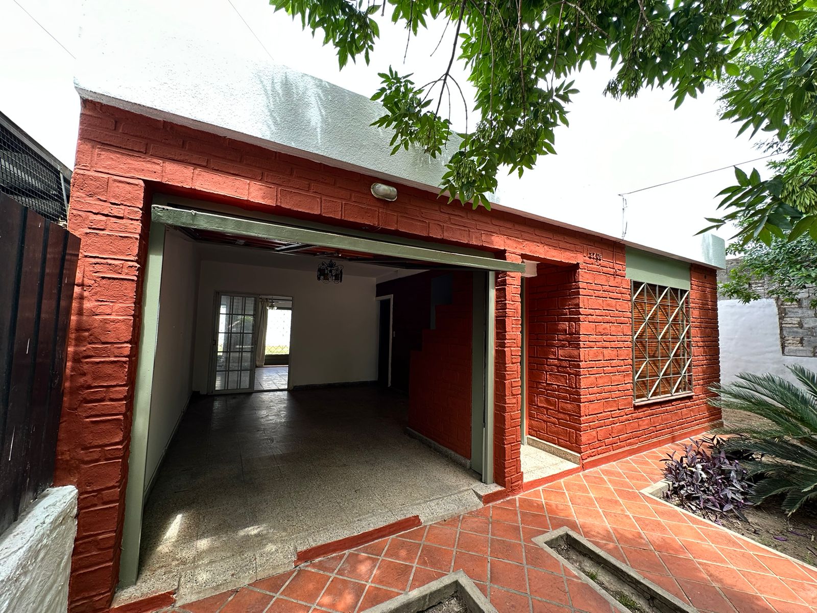 CASA EN ALQUILER  BARRIO LOS GRANADOS