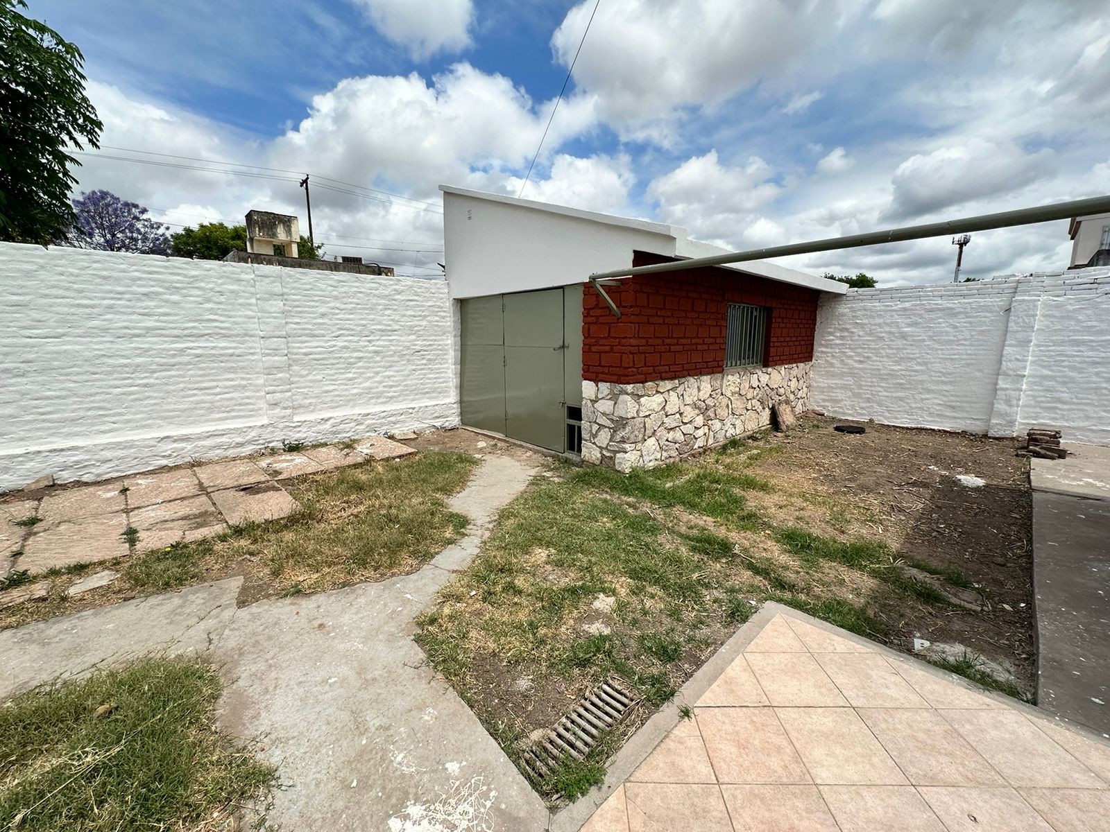 CASA EN ALQUILER  BARRIO LOS GRANADOS