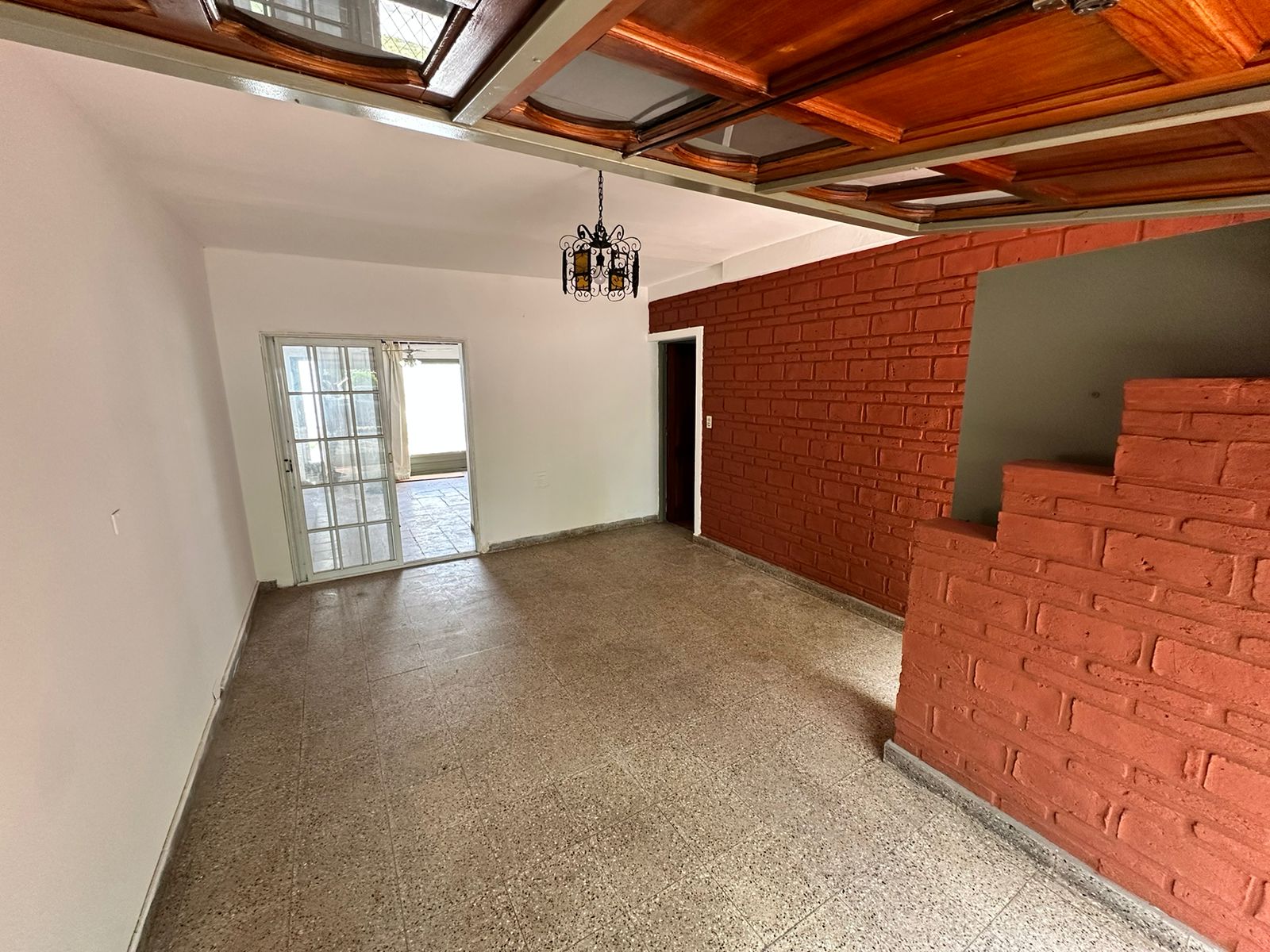 CASA EN ALQUILER  BARRIO LOS GRANADOS