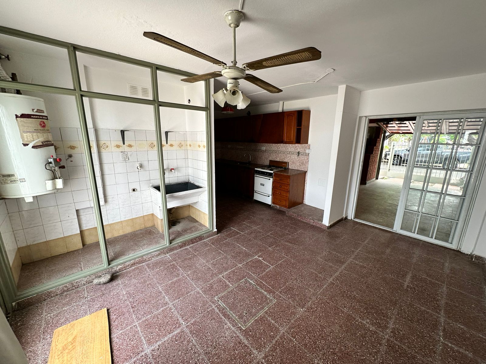 CASA EN ALQUILER  BARRIO LOS GRANADOS