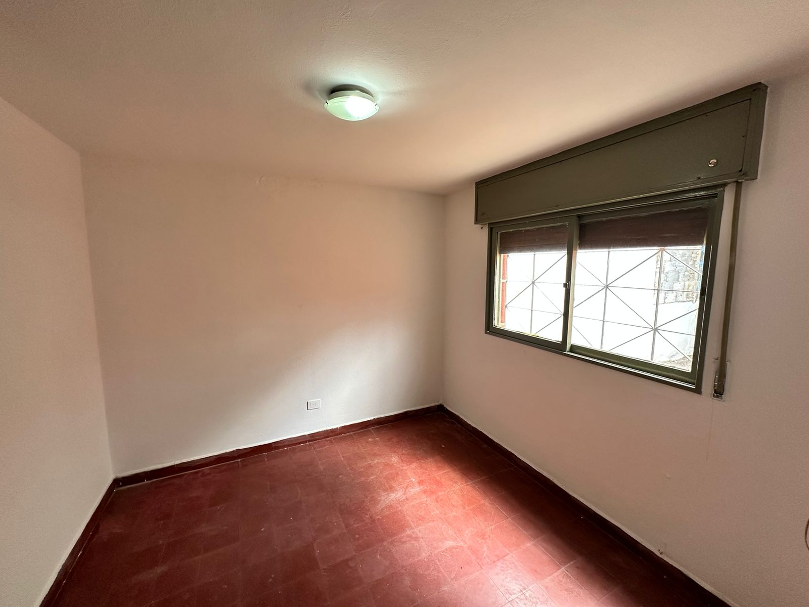 CASA EN ALQUILER  BARRIO LOS GRANADOS