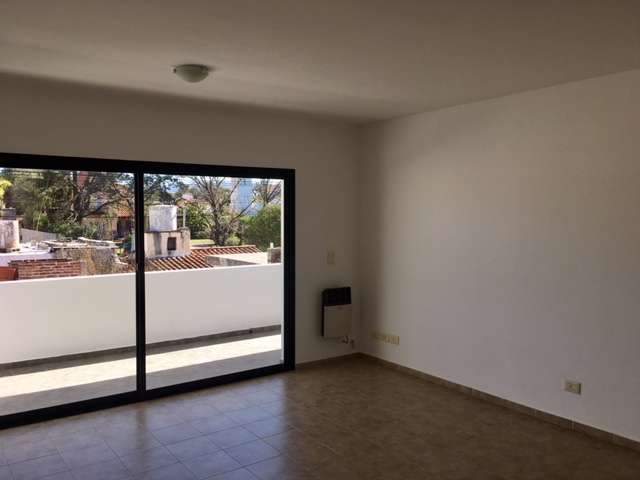 ALQUILER EN COMPLEJO CERRADO CON PILETA  - VILLA ALLENDE 3 DORMITORIOS