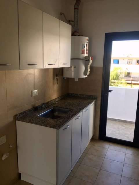 ALQUILER EN COMPLEJO CERRADO CON PILETA  - VILLA ALLENDE 3 DORMITORIOS
