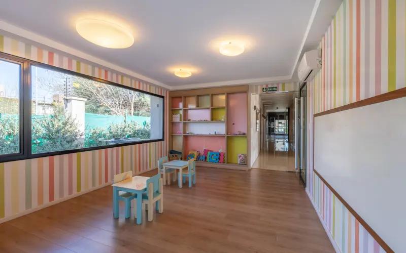 LIVETTE CHATEAU  CARRERAS 2 DORM PLANTA BAJA COCHERA