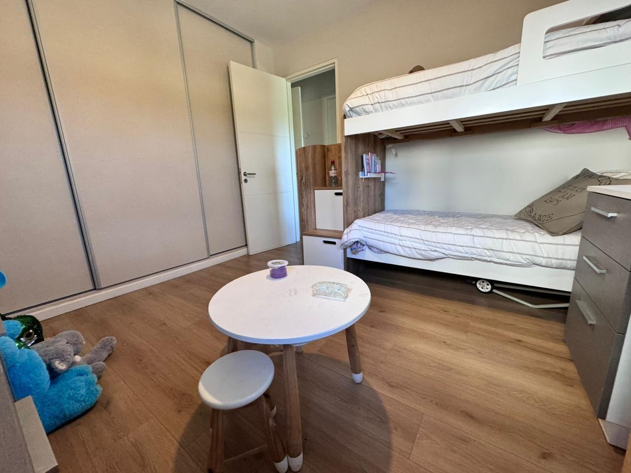 LIVETTE CHATEAU  CARRERAS 2 DORM PLANTA BAJA COCHERA