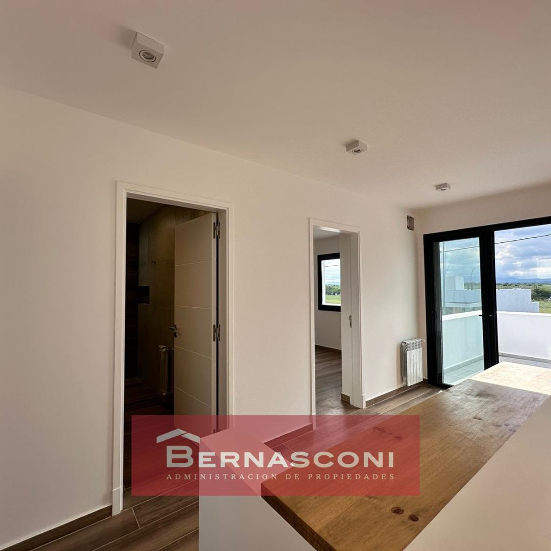 Dúplex en alquiler  A estrenar  Barrio Campo de Manantiales