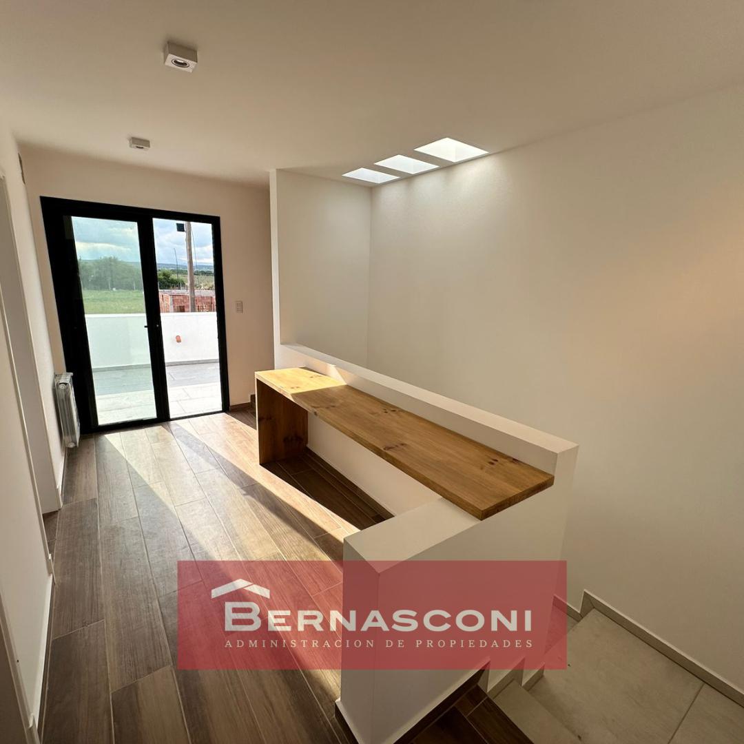 Dúplex en alquiler  A estrenar  Barrio Campo de Manantiales