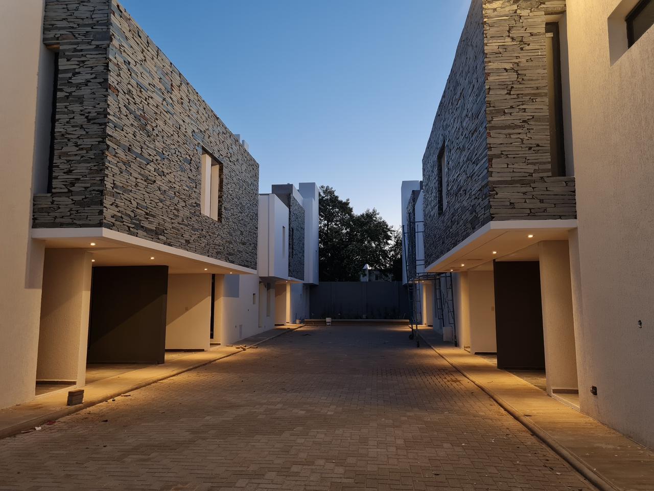 DÚPLEX EN ALQUILER  3 DORMITORIOS  HOUSING  SAN FERNANDO