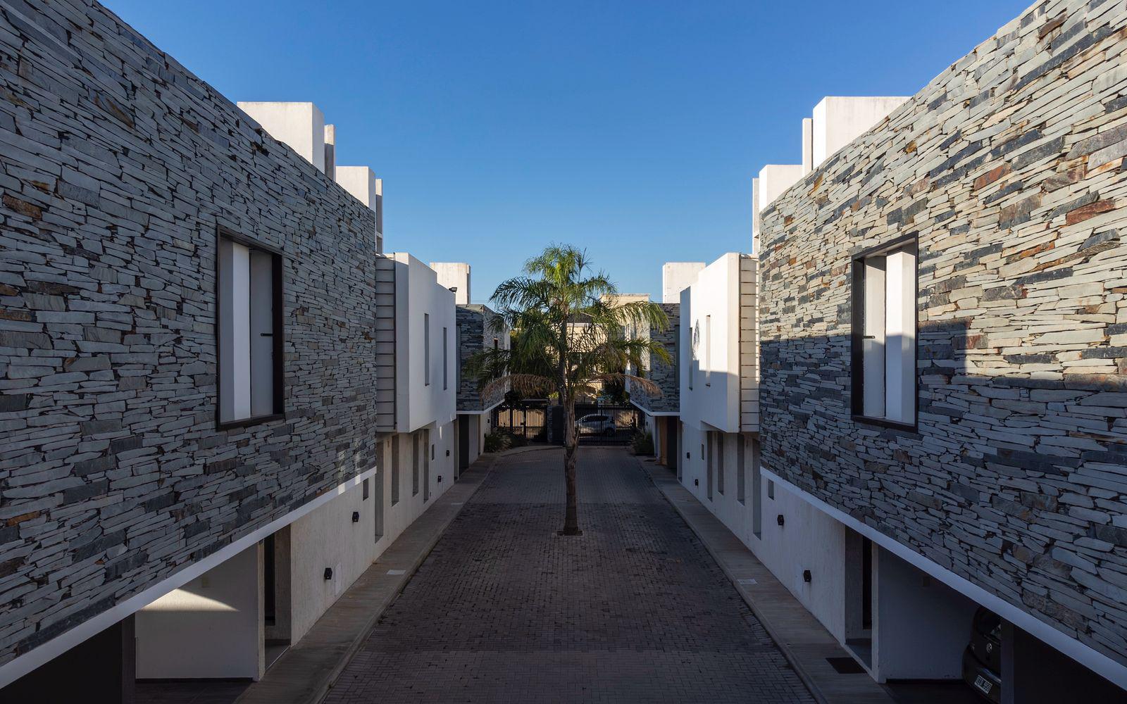 DÚPLEX EN ALQUILER  3 DORMITORIOS  HOUSING  SAN FERNANDO