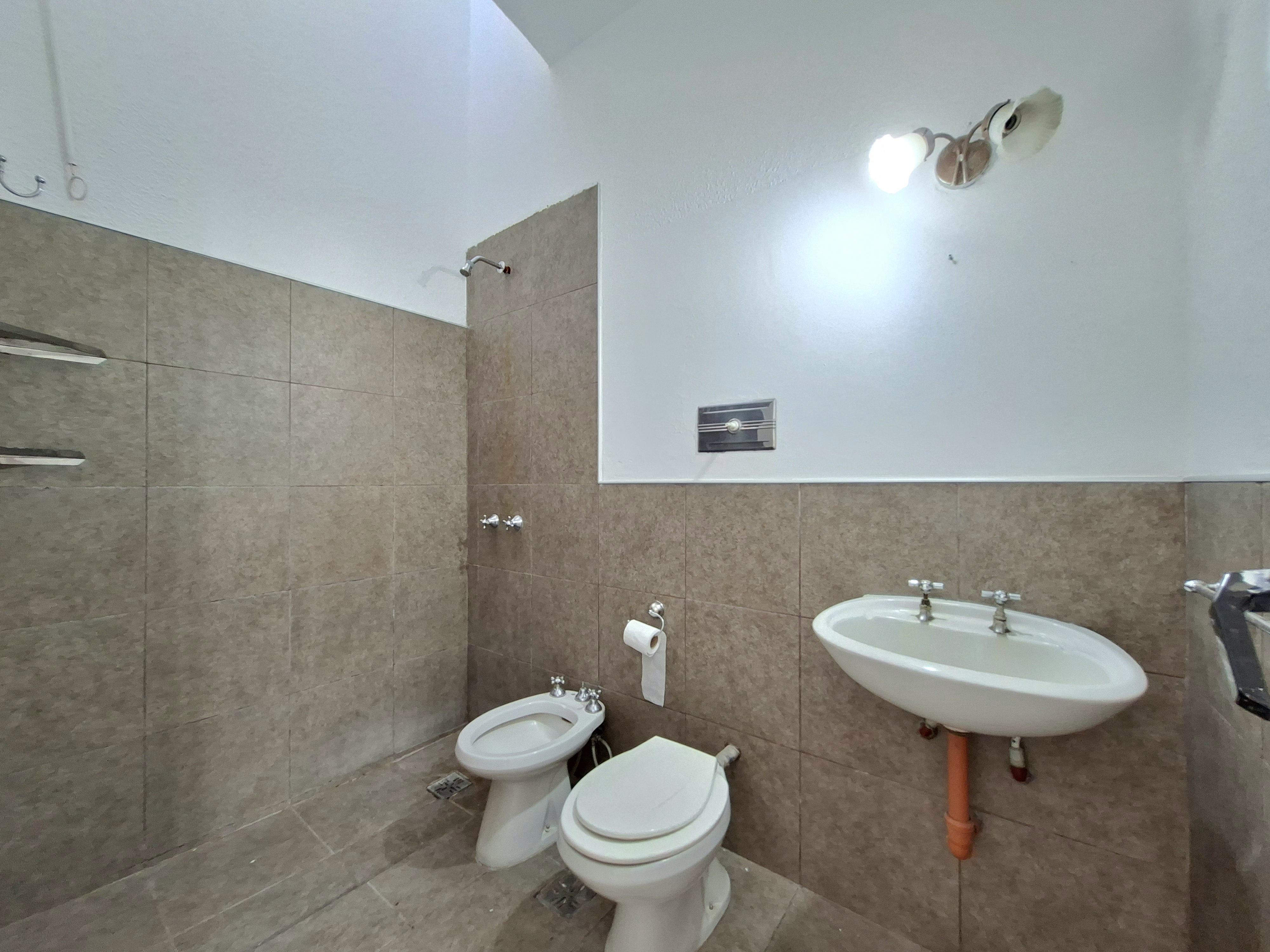 Alquiler casa 3 dorm coch Bo Cerveceros