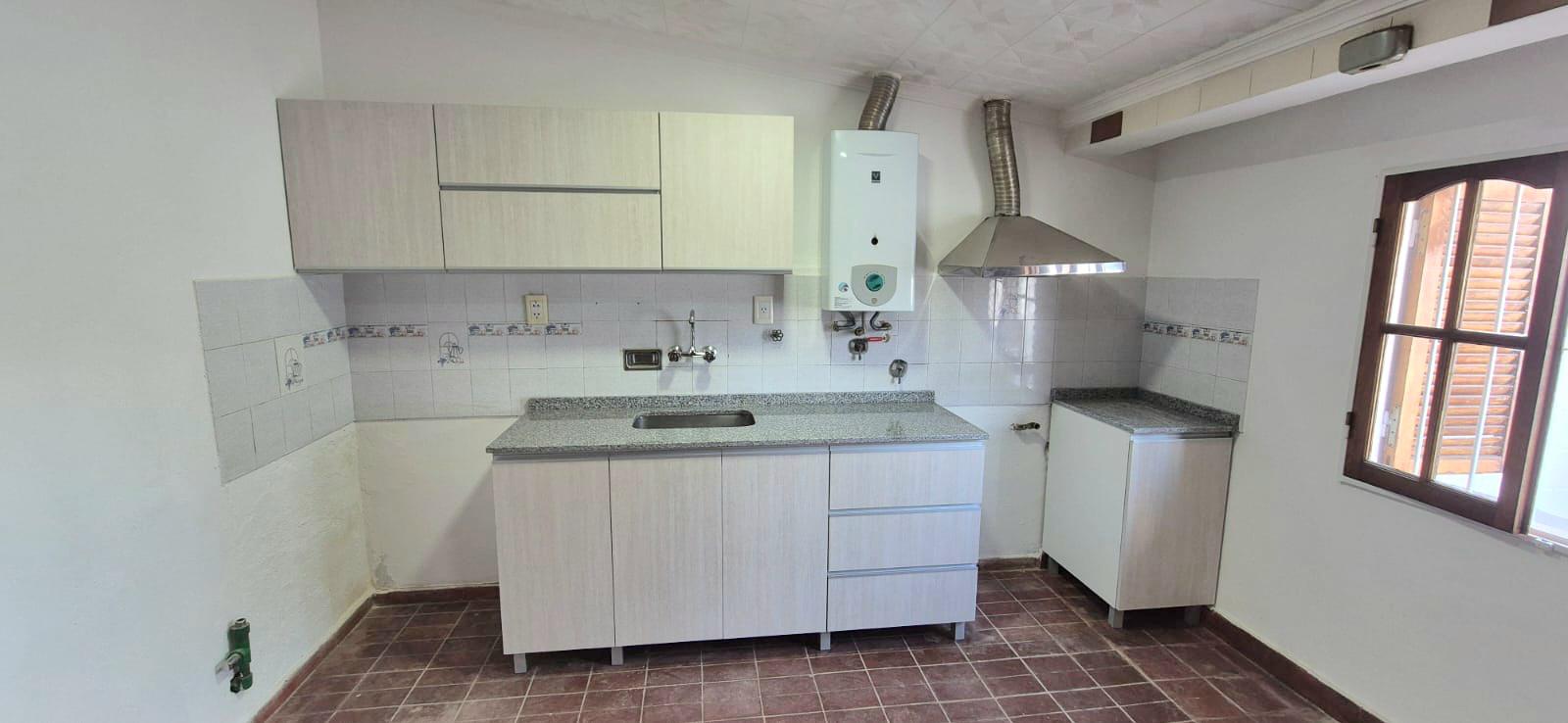 Alquiler casa 3 dorm coch Bo Cerveceros
