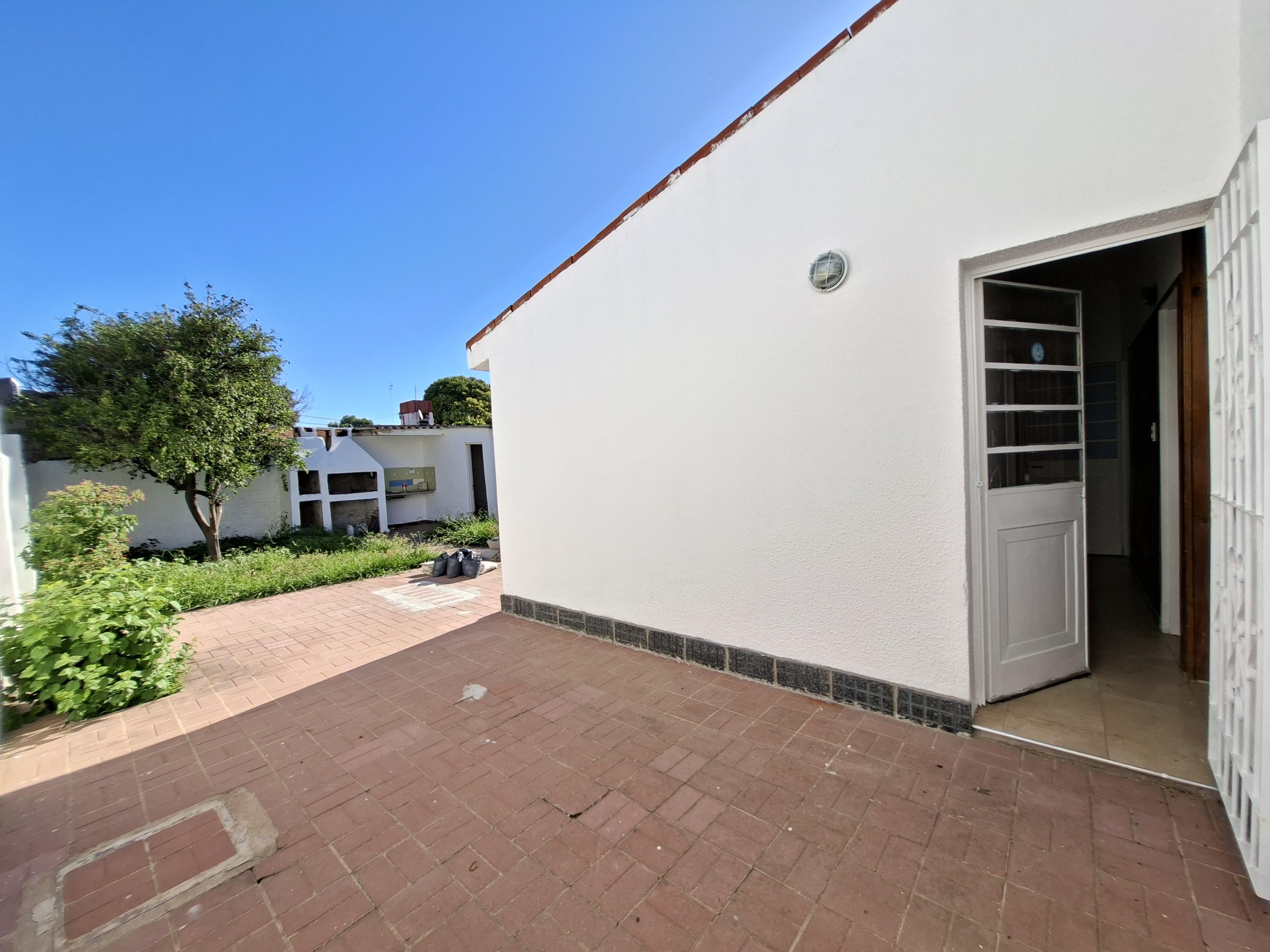 Alquiler casa 3 dorm coch Bo Cerveceros