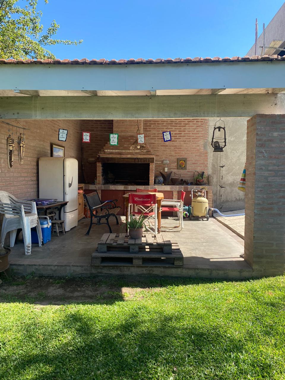 CASA EN VENTA - VILLA RIVERA INDARTE 3 DORM -PATIO -PILETA