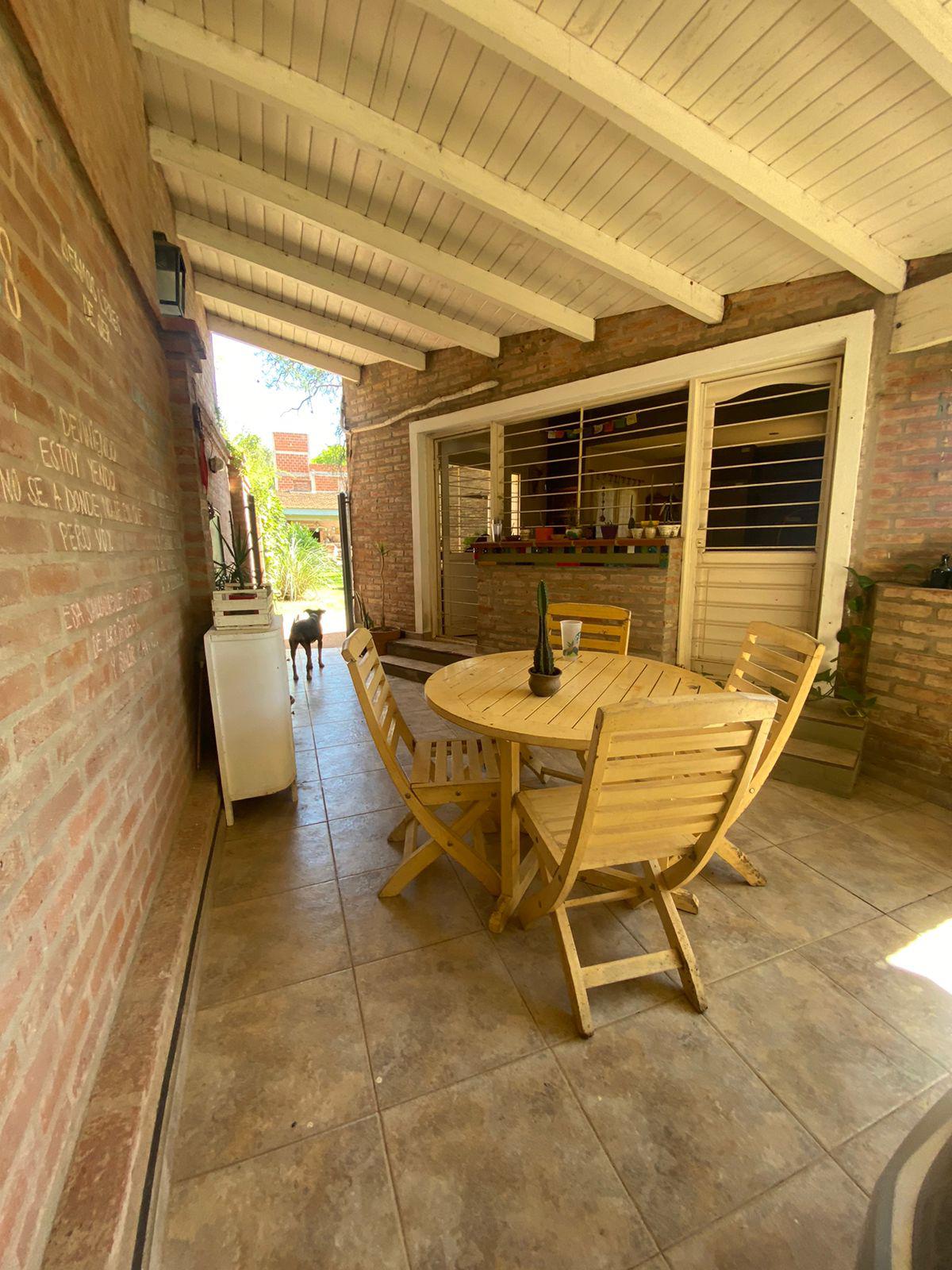 CASA EN VENTA - VILLA RIVERA INDARTE 3 DORM -PATIO -PILETA