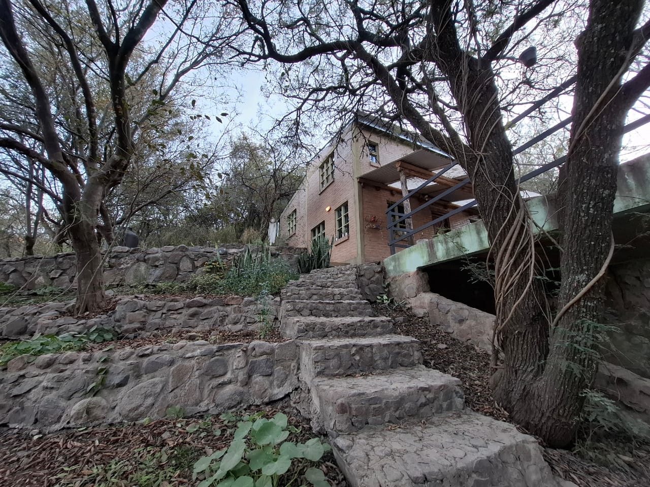 CASA EN VENTA - BARRIO VALLE DEL SOL - MENDIOLAZA