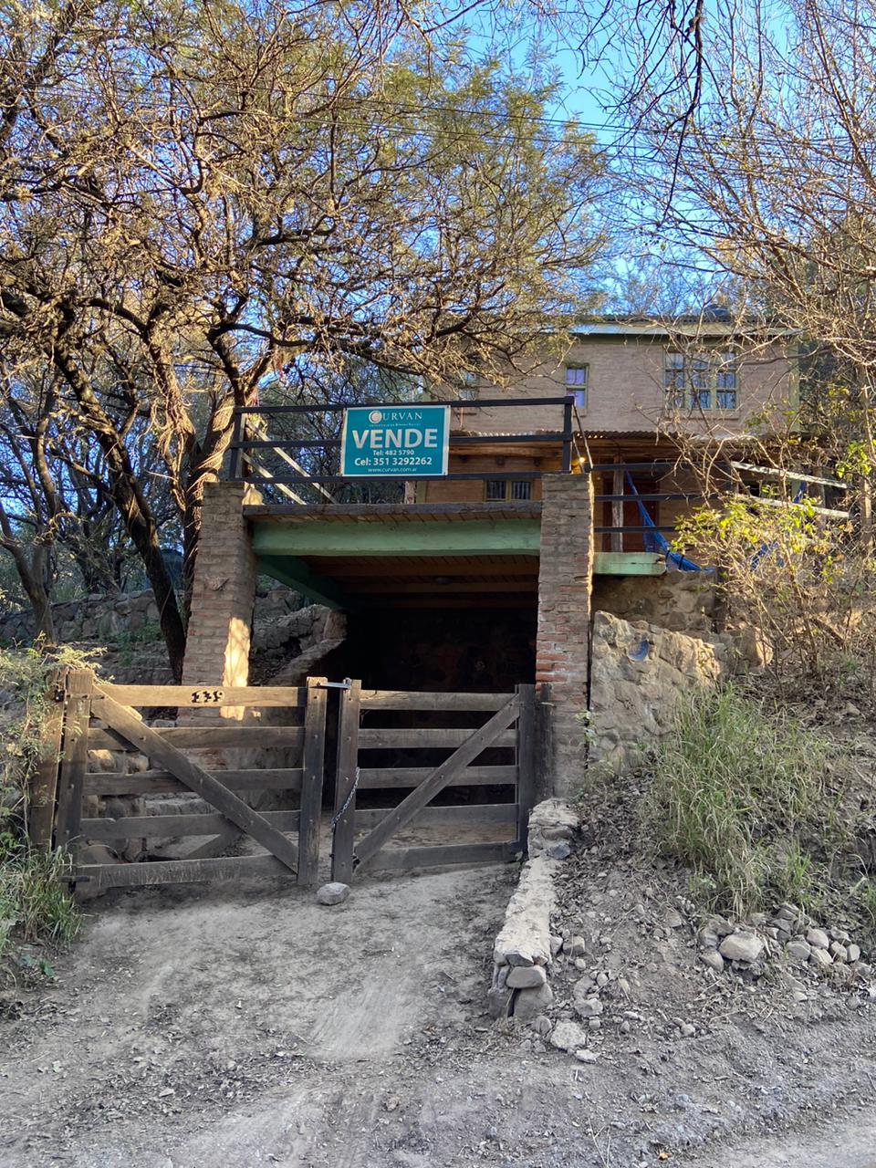 CASA EN VENTA - BARRIO VALLE DEL SOL - MENDIOLAZA