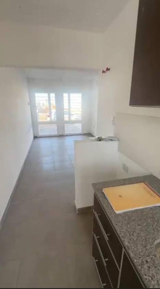 SALVATIERRA ALQUILA-CASA 2 DORM-UNIVERSITARIO DE HORIZONTE