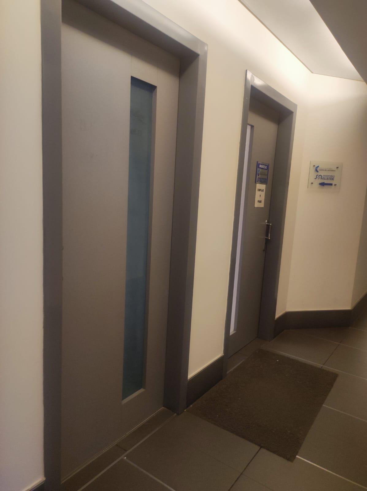 MODERNA OFICINA EN VILLAGE PLAZA FRENTE MUJER URBANA Av.R. NUÑEZ Y LAPACE