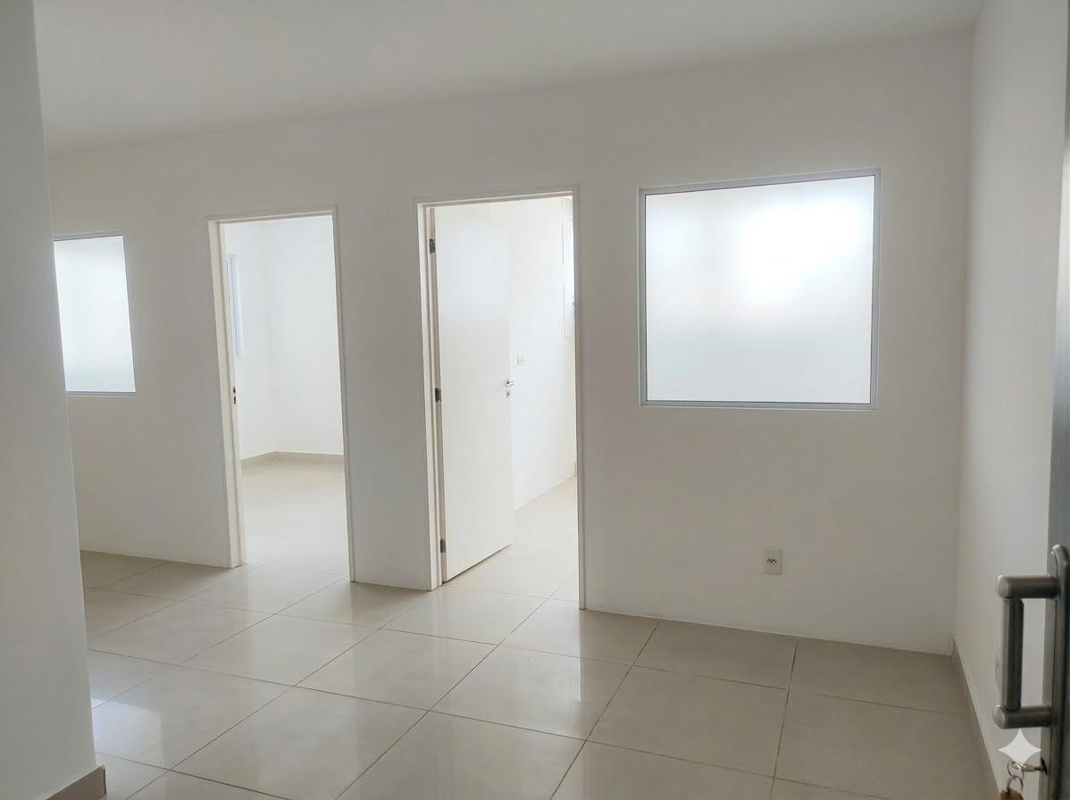 MODERNA OFICINA EN VILLAGE PLAZA FRENTE MUJER URBANA Av.R. NUÑEZ Y LAPACE