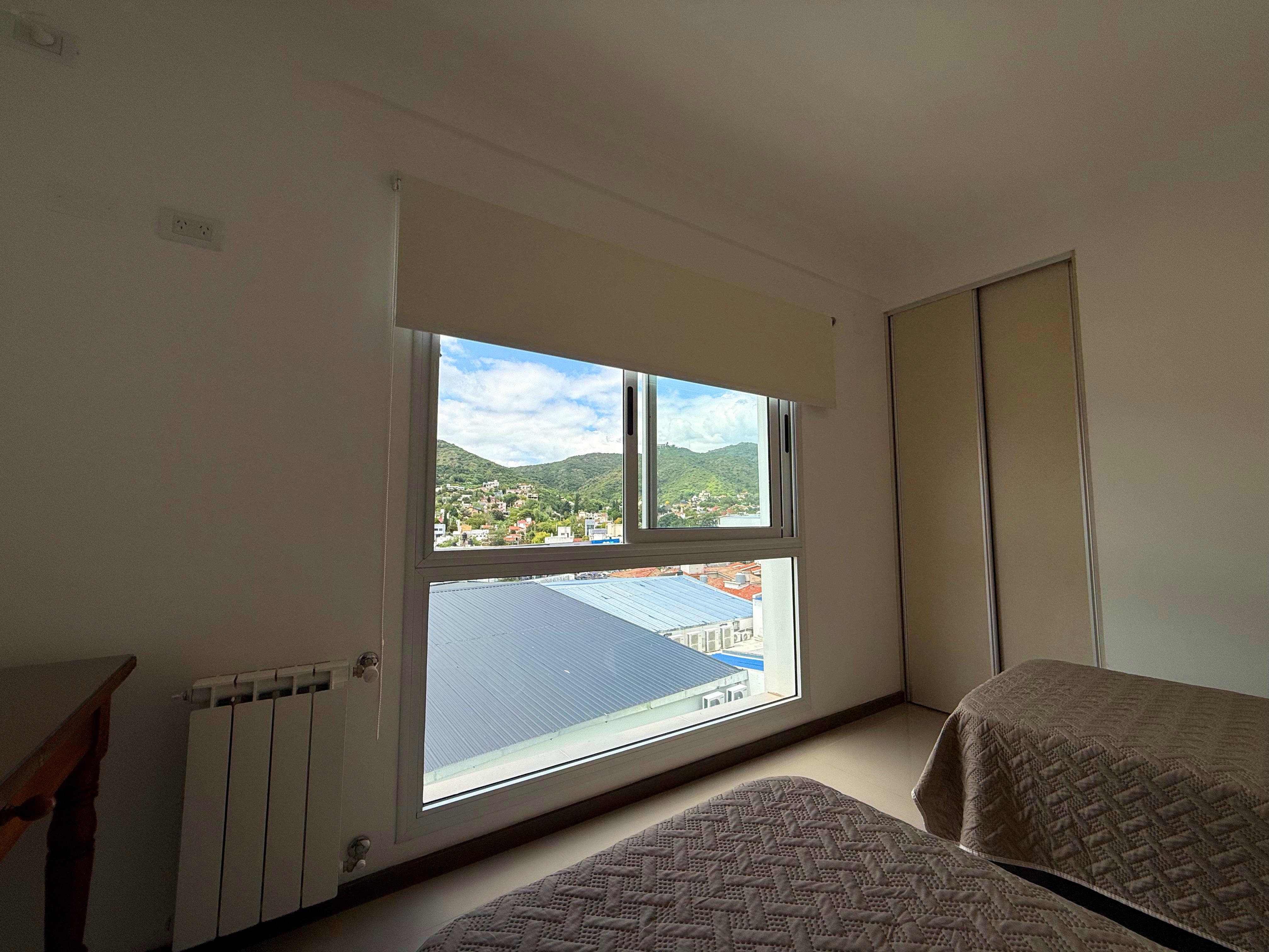 DEPARTAMENTO DE TRES DORMITORIOS. VILLA CARLOS PAZ