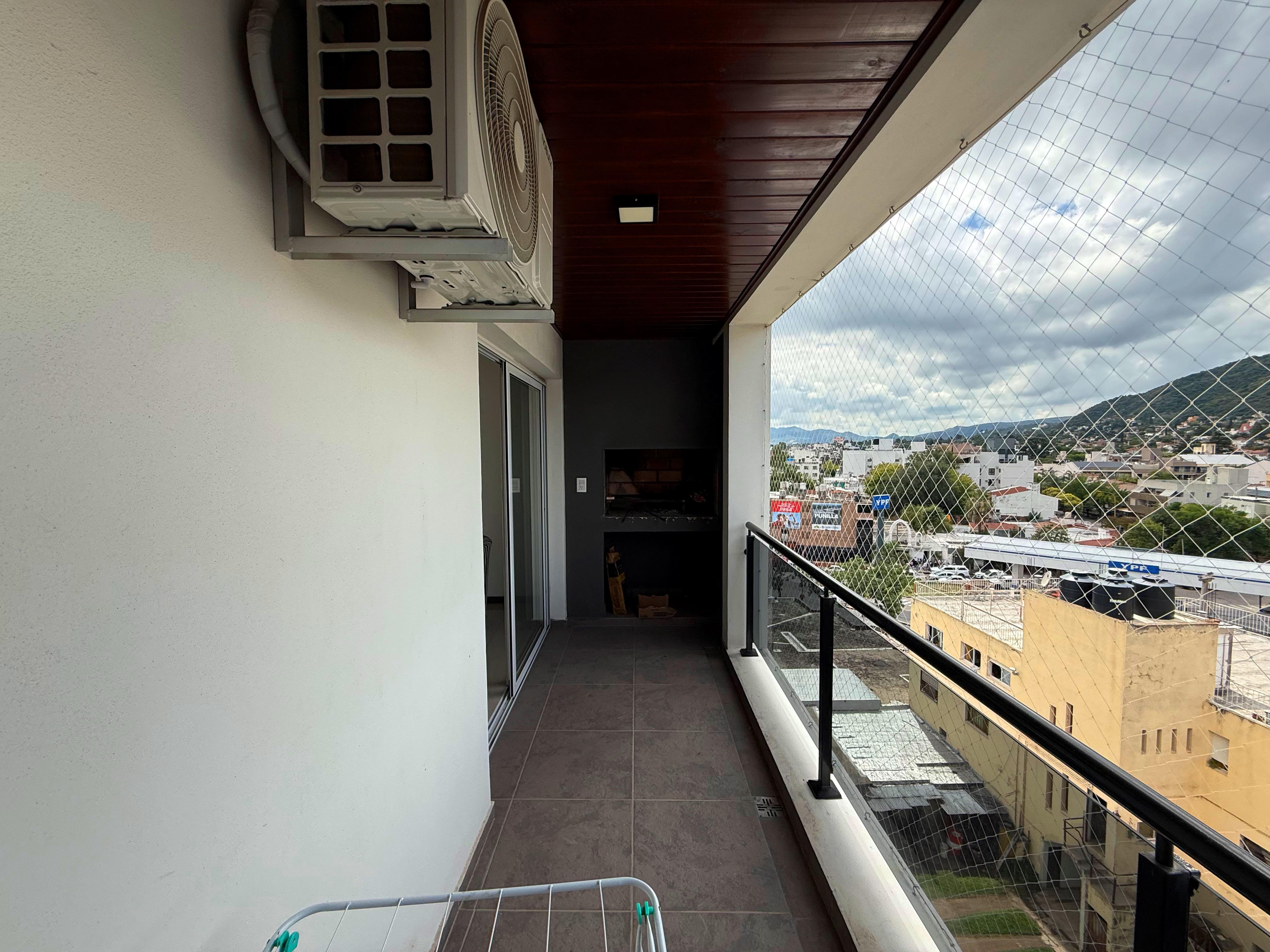 DEPARTAMENTO DE TRES DORMITORIOS. VILLA CARLOS PAZ