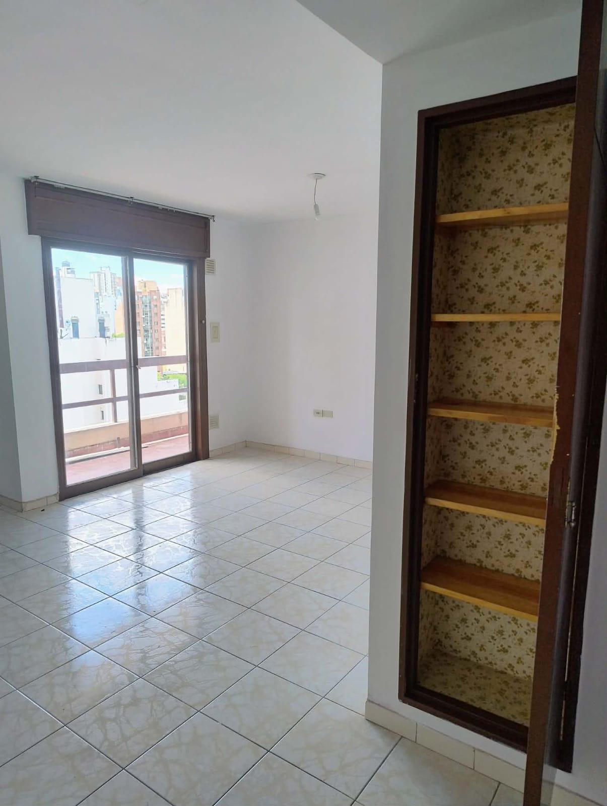 Departamento 2 dor. Balcon $550.000. Ayacucho 400