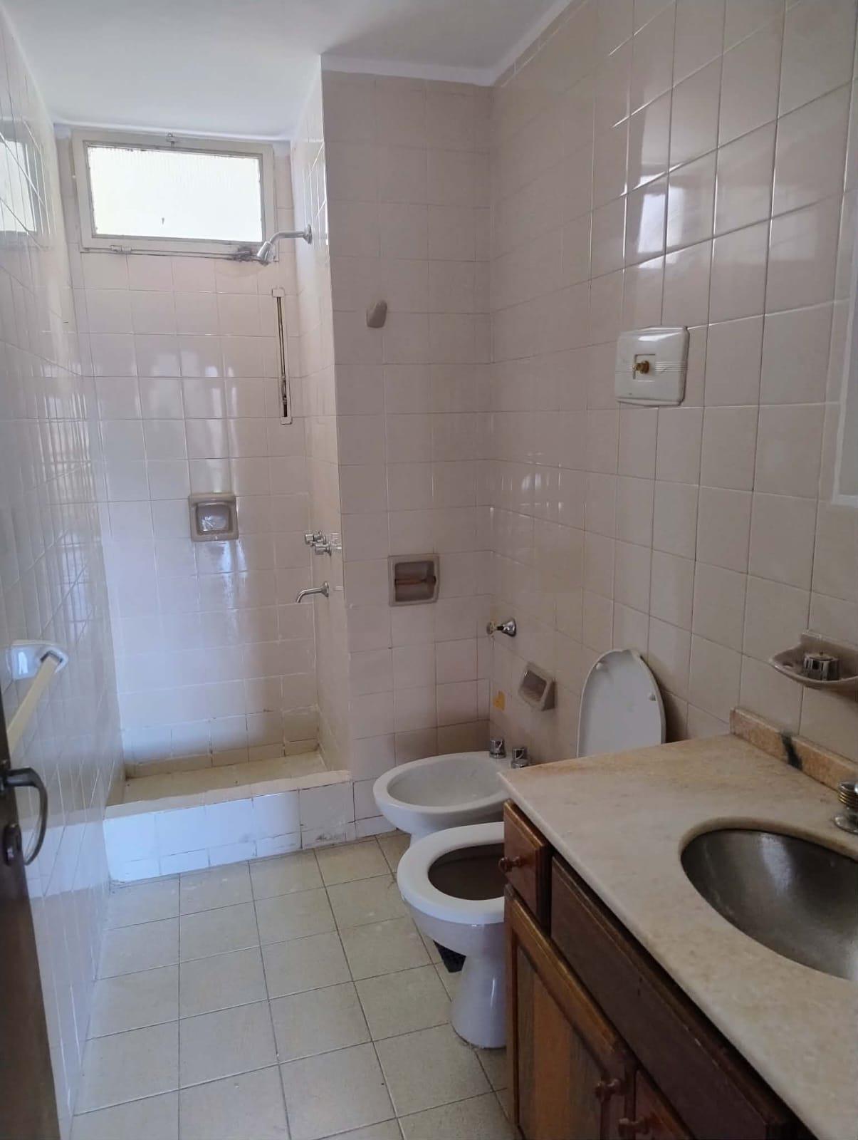 Departamento 2 dor. Balcon $550.000. Ayacucho 400