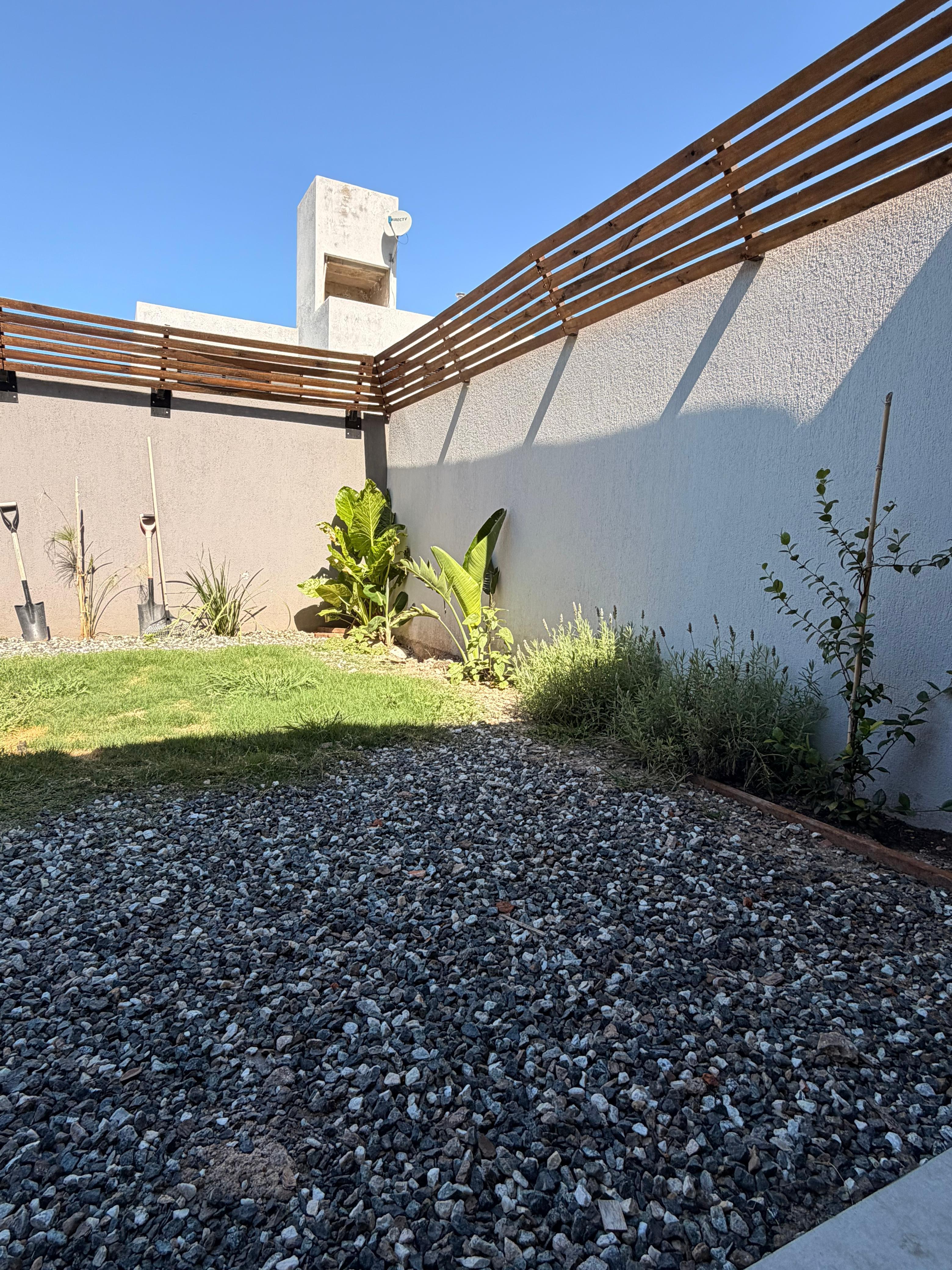 Amplio duplex de calidad en Prados de Manantiales - 3 dormitorios