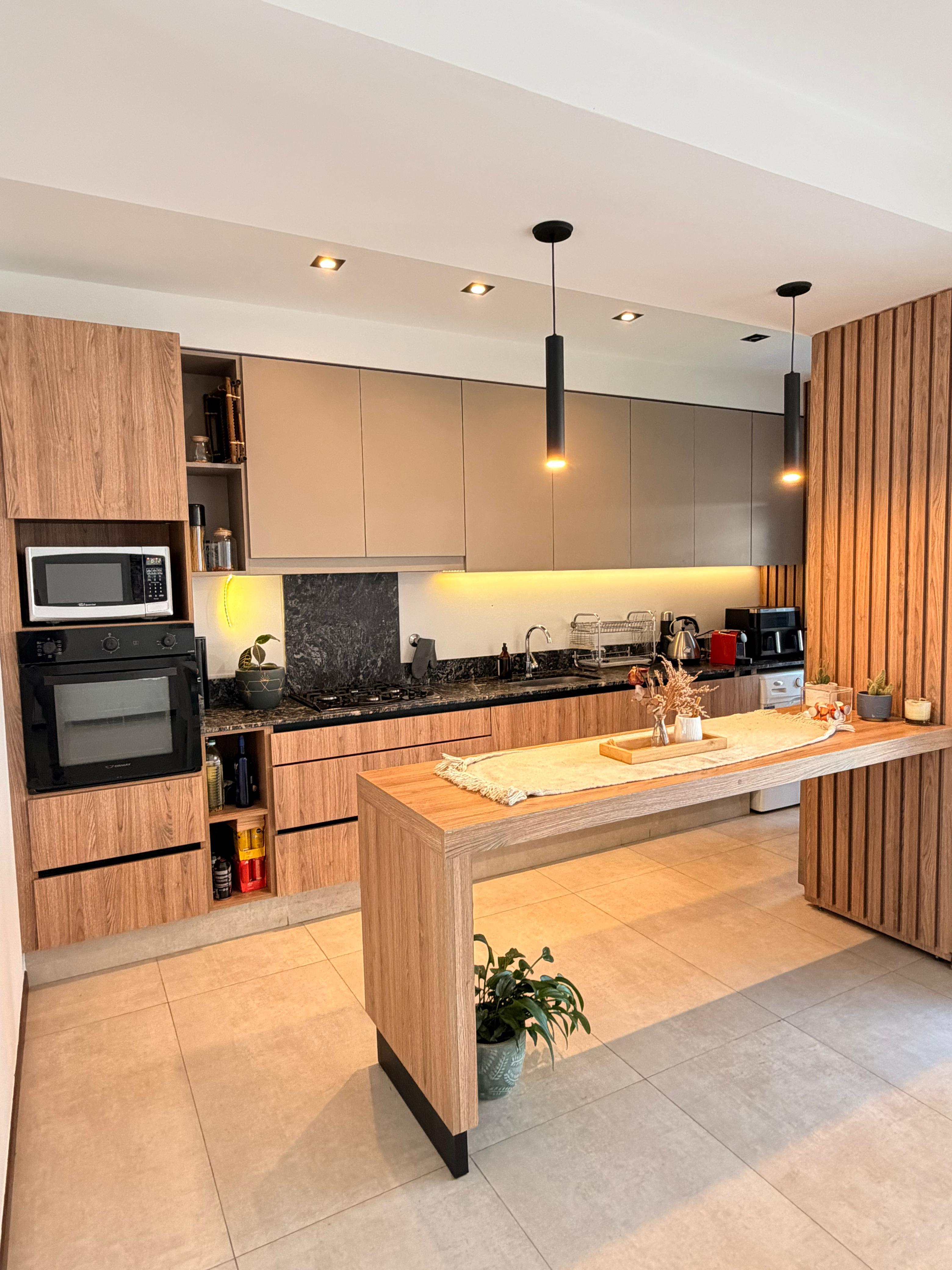 Amplio duplex de calidad en Prados de Manantiales - 3 dormitorios