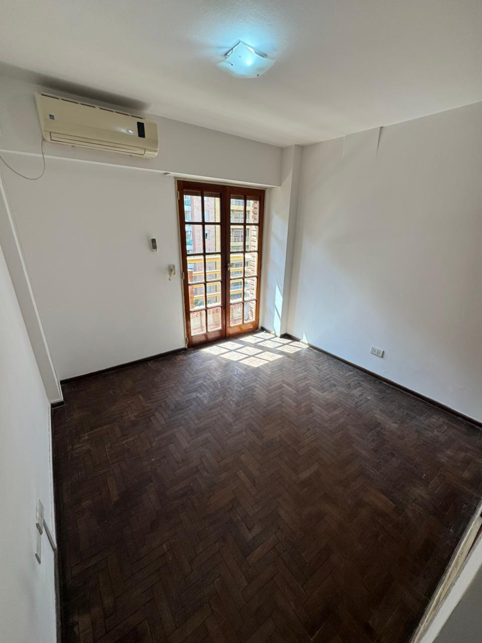 VENDO DEPARTAMENTO NUEVA CORDOBA 2 DORMITORIOS. FRENTE. EXCELENTE UBICACION. OPORTUNIDAD!!