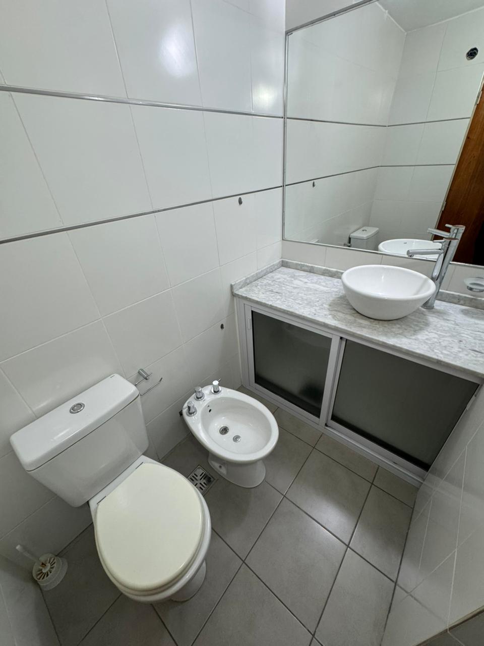 VENDO DEPARTAMENTO NUEVA CORDOBA 2 DORMITORIOS. FRENTE. EXCELENTE UBICACION. OPORTUNIDAD!!