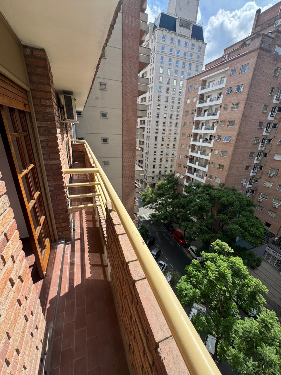 VENDO DEPARTAMENTO NUEVA CORDOBA 2 DORMITORIOS. FRENTE. EXCELENTE UBICACION. OPORTUNIDAD!!