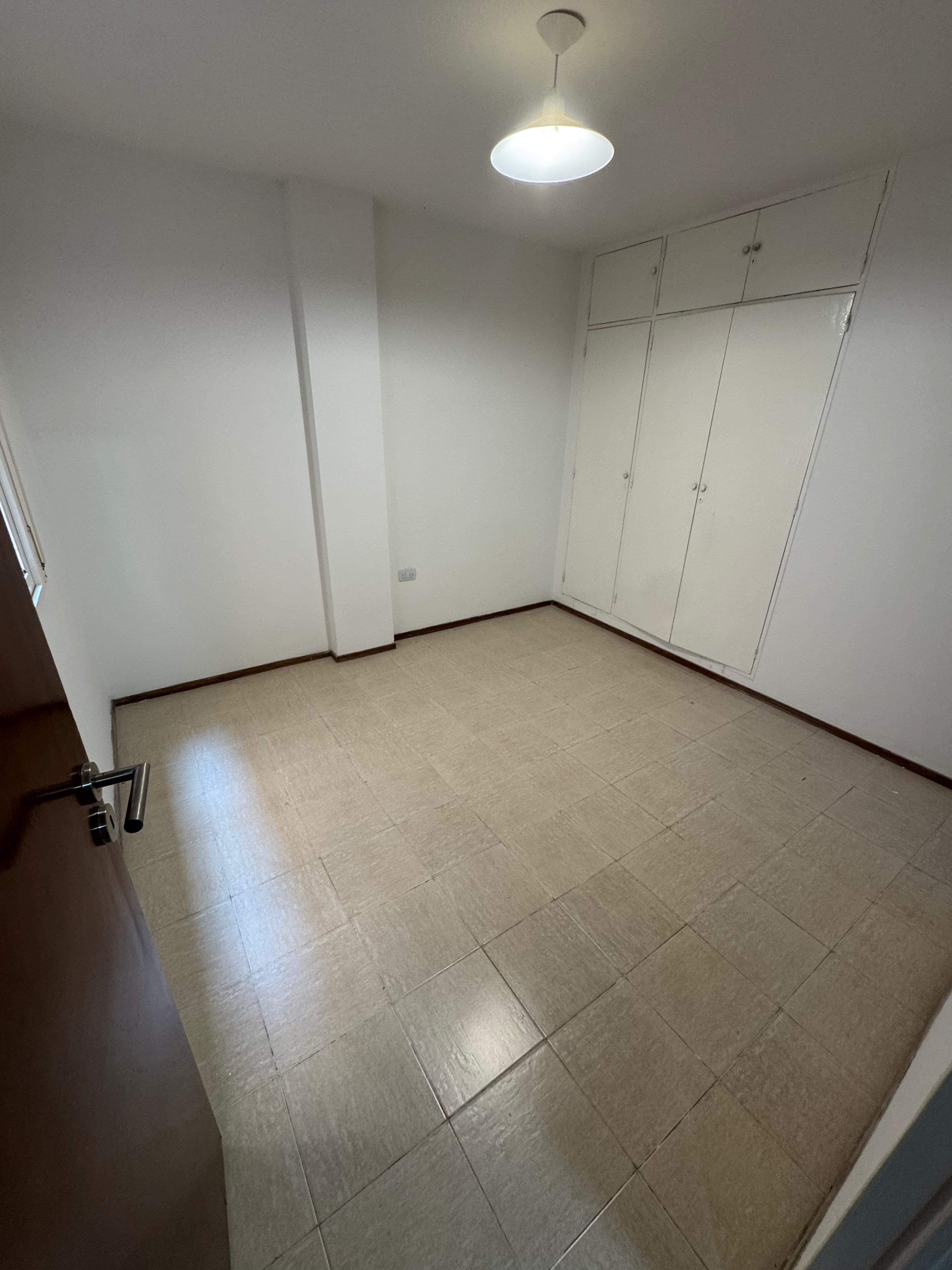 VENDO DEPARTAMENTO EN NUEVA CORDOBA, DE UN DORMITORIO. EXCELENTE UBICACION. OPORTUNIDAD!!