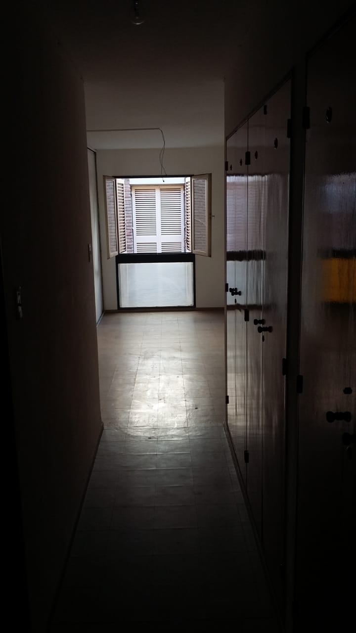 Excelente Departamento sobre Avenida Colon !!!!