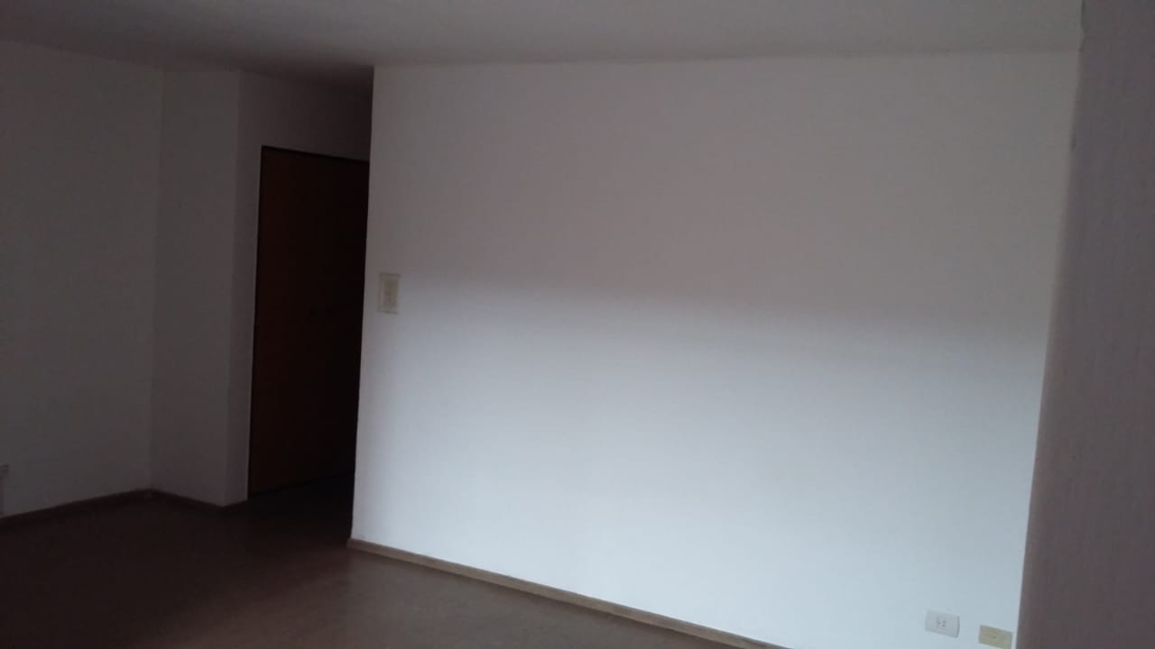 Excelente Departamento sobre Avenida Colon !!!!