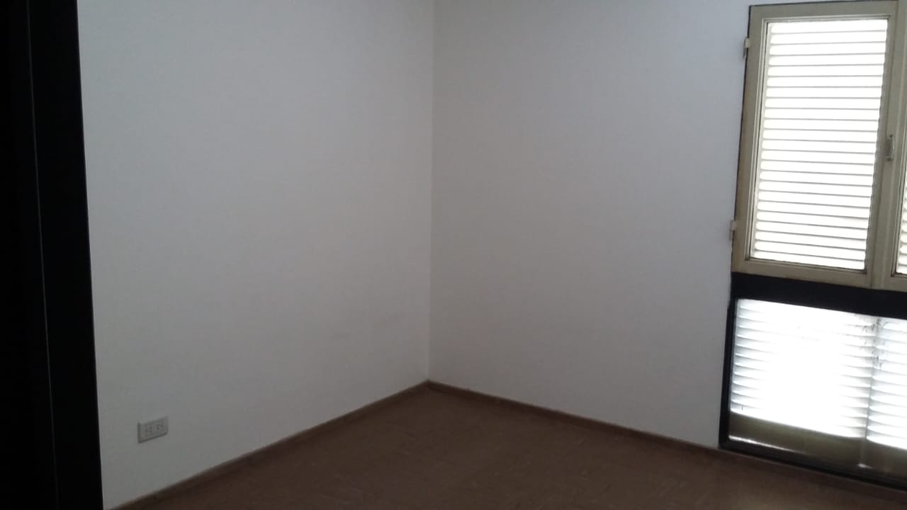 Excelente Departamento sobre Avenida Colon !!!!