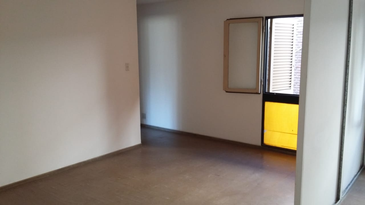 Excelente Departamento sobre Avenida Colon !!!!