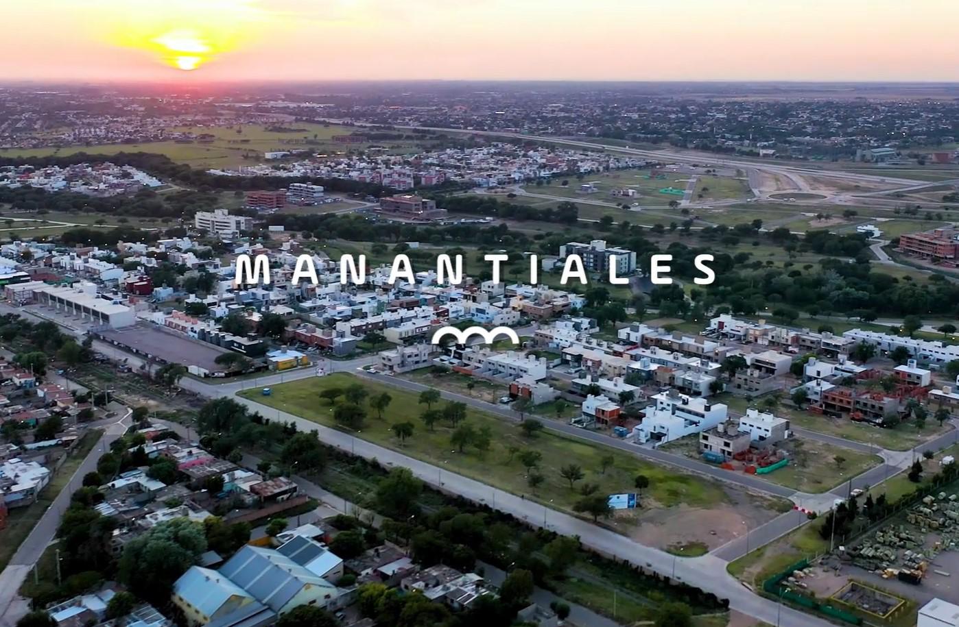 LOTE APTO DUPLEX EN VENTA CUESTAS DE MANANTIALES 250 M2 - FTE ESPACIO VERDE