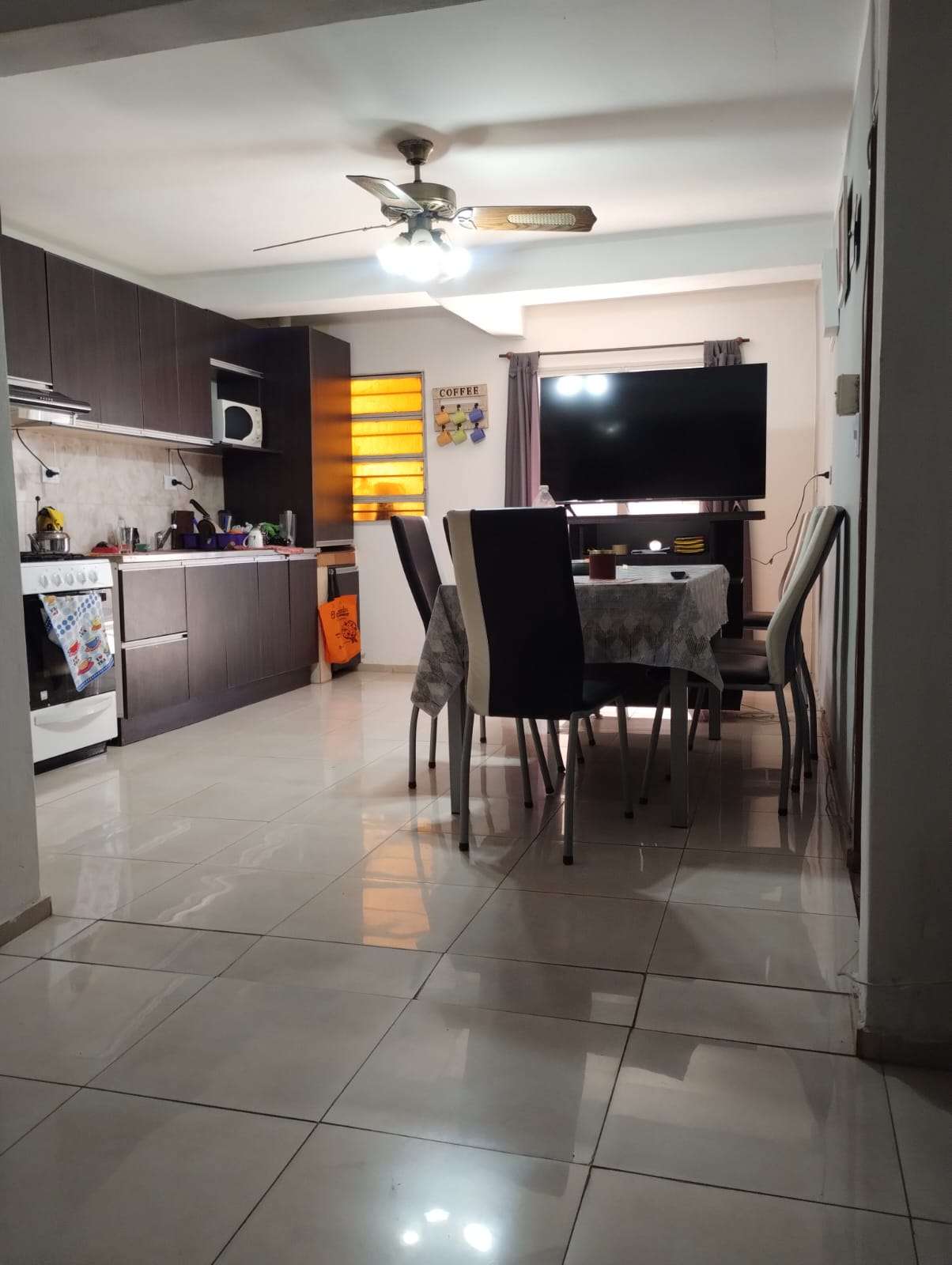 CASA EN MARQUES, 3 DORMITORIOS. EXCELENT