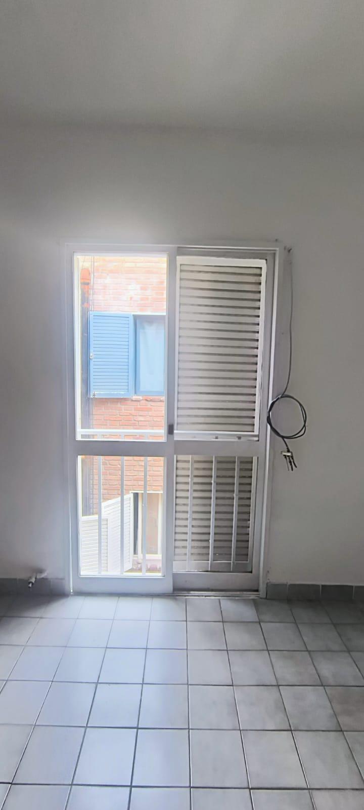 ALBERDI: AV. SANTA FE 338, AMPLIO DEPARTAMENTO C TERRAZA Y ASADOR