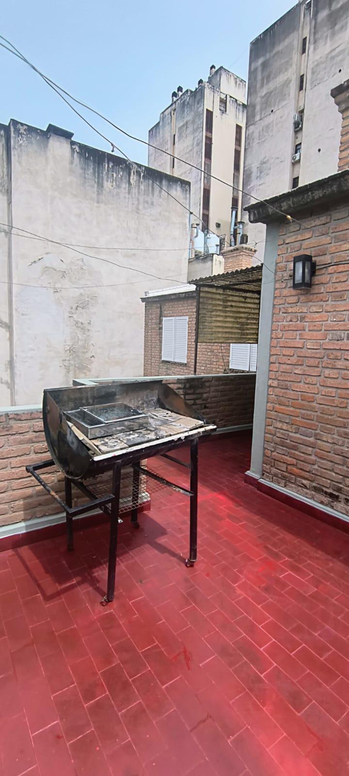 ALBERDI: AV. SANTA FE 338, AMPLIO DEPARTAMENTO C TERRAZA Y ASADOR