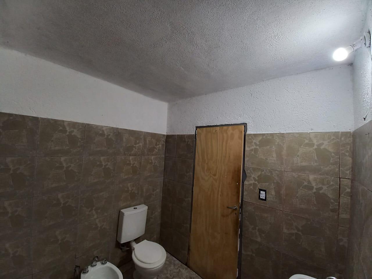 GMLPROPIEDADES VENDE CASA  2 DPTOS EN BARRIO ITUZAINGO ANEXO MANZANA 47 LOTE  3