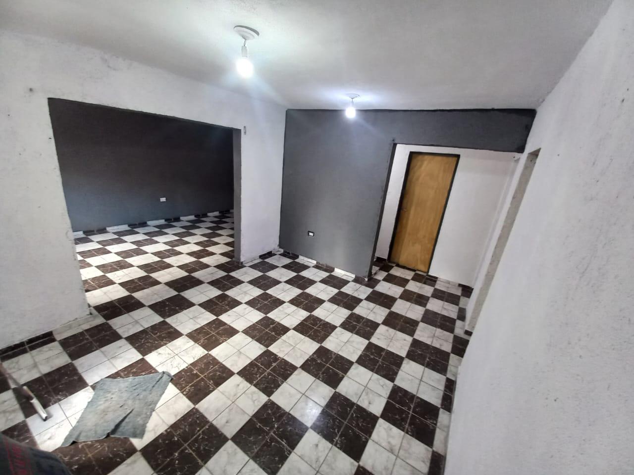GMLPROPIEDADES VENDE CASA  2 DPTOS EN BARRIO ITUZAINGO ANEXO MANZANA 47 LOTE  3