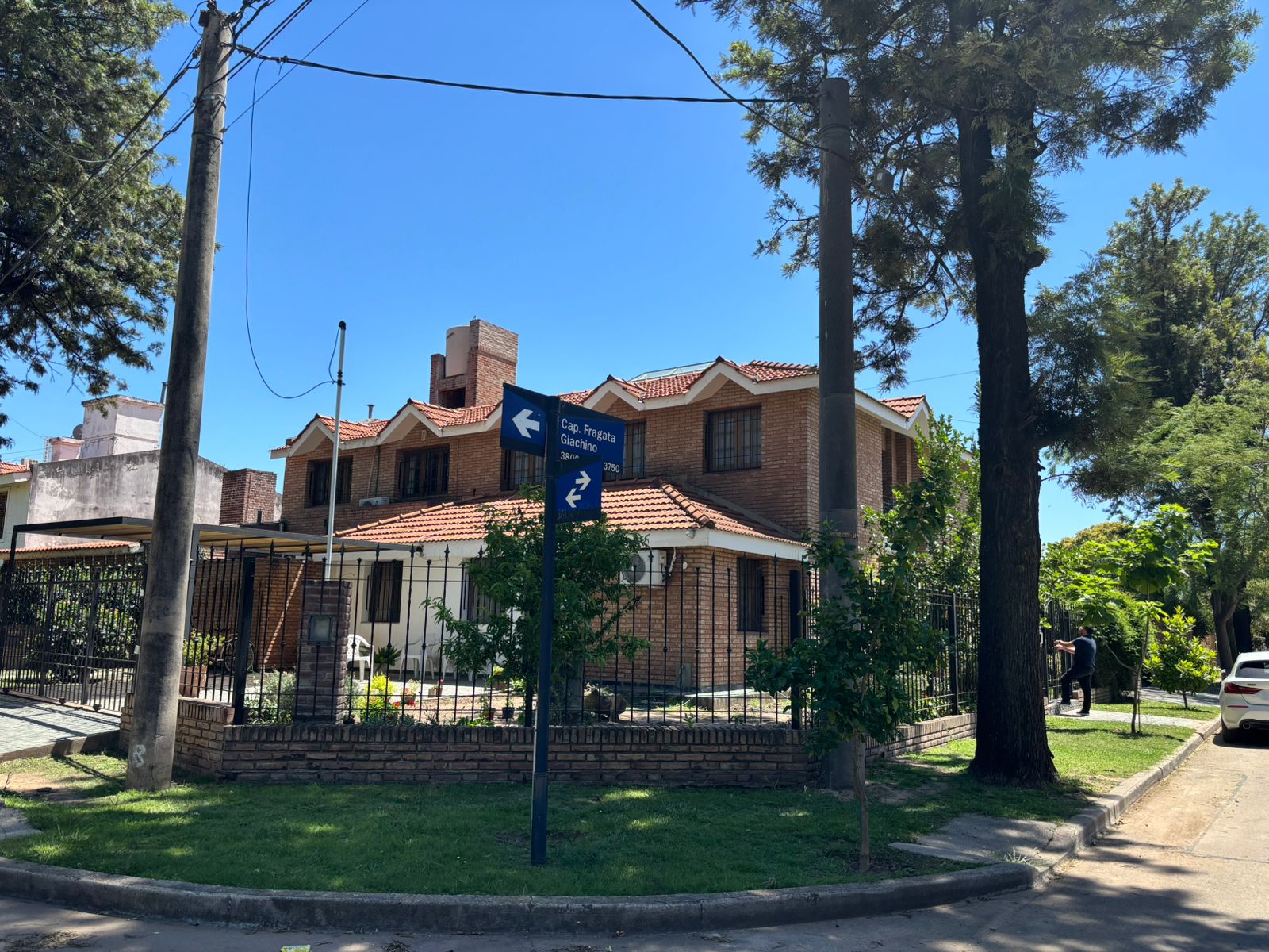 JARDINES DEL JOCKEY CASA EN ALQUILER COMERCIAL DE 2 DORMITORIOS