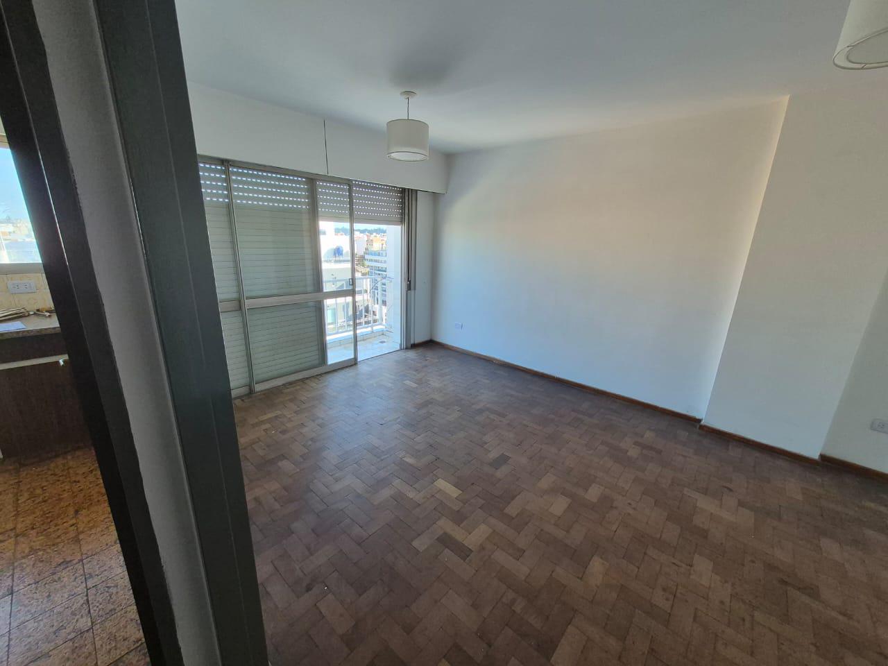 Semi piso de 2 dormitorios en venta - Barrio General Paz