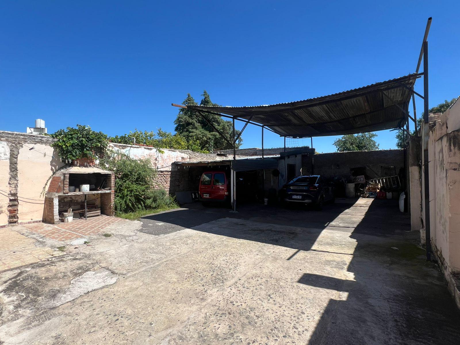 OPORTUNIDAD - CASA EN VENTA 2 DORMITORIOS - BARRIO RESIDENCIAL SANTA ANA