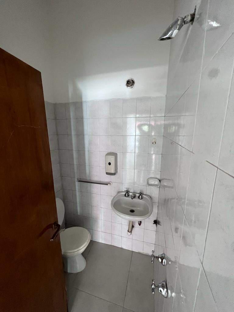 LOCAL EN ALQUILER EN PLENA ZONA COMERCIAL DE BARRIO OBSERVATORIO